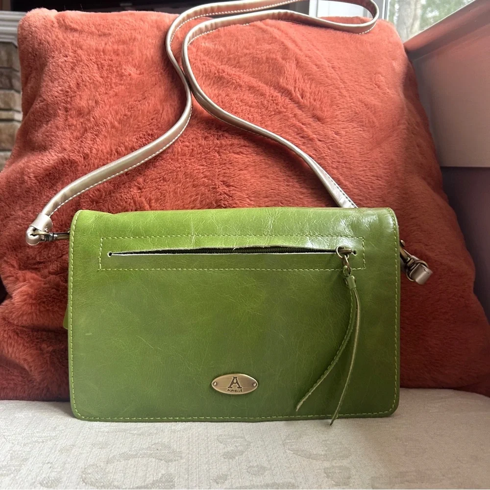 Aurielle Lime/Oyster Leather Crossbody Bag - Picture 12 of 12